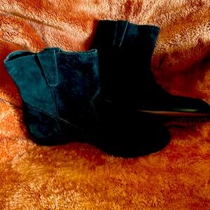 Have 2 pair—23 each.. sz 7.5 and a sz 9